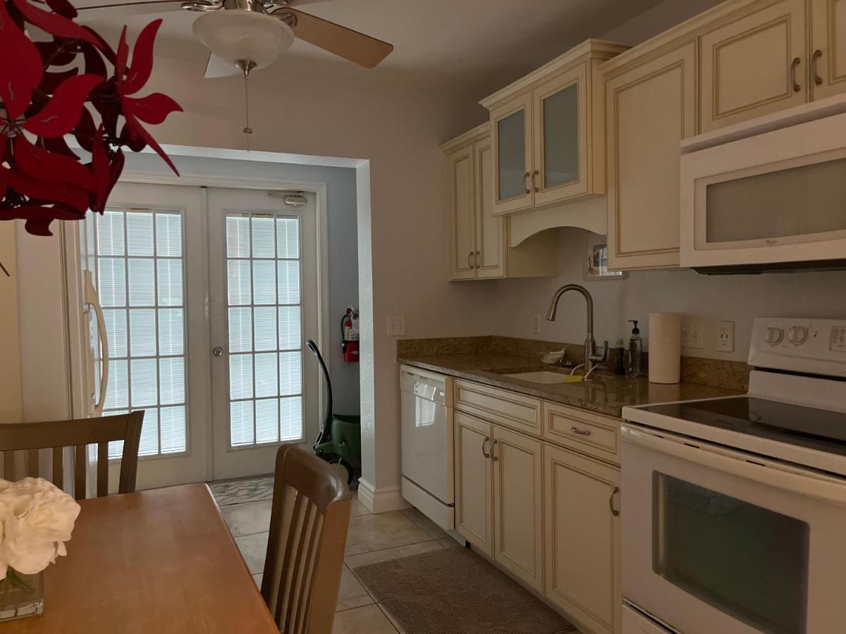 An Island Getaway At Palm Tree Villas Holmes Beach Exterior foto